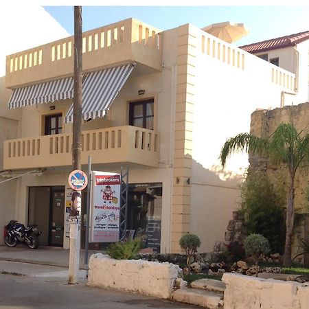 Asterias Studios & Apartments คาลีเวส ภายนอก รูปภาพ