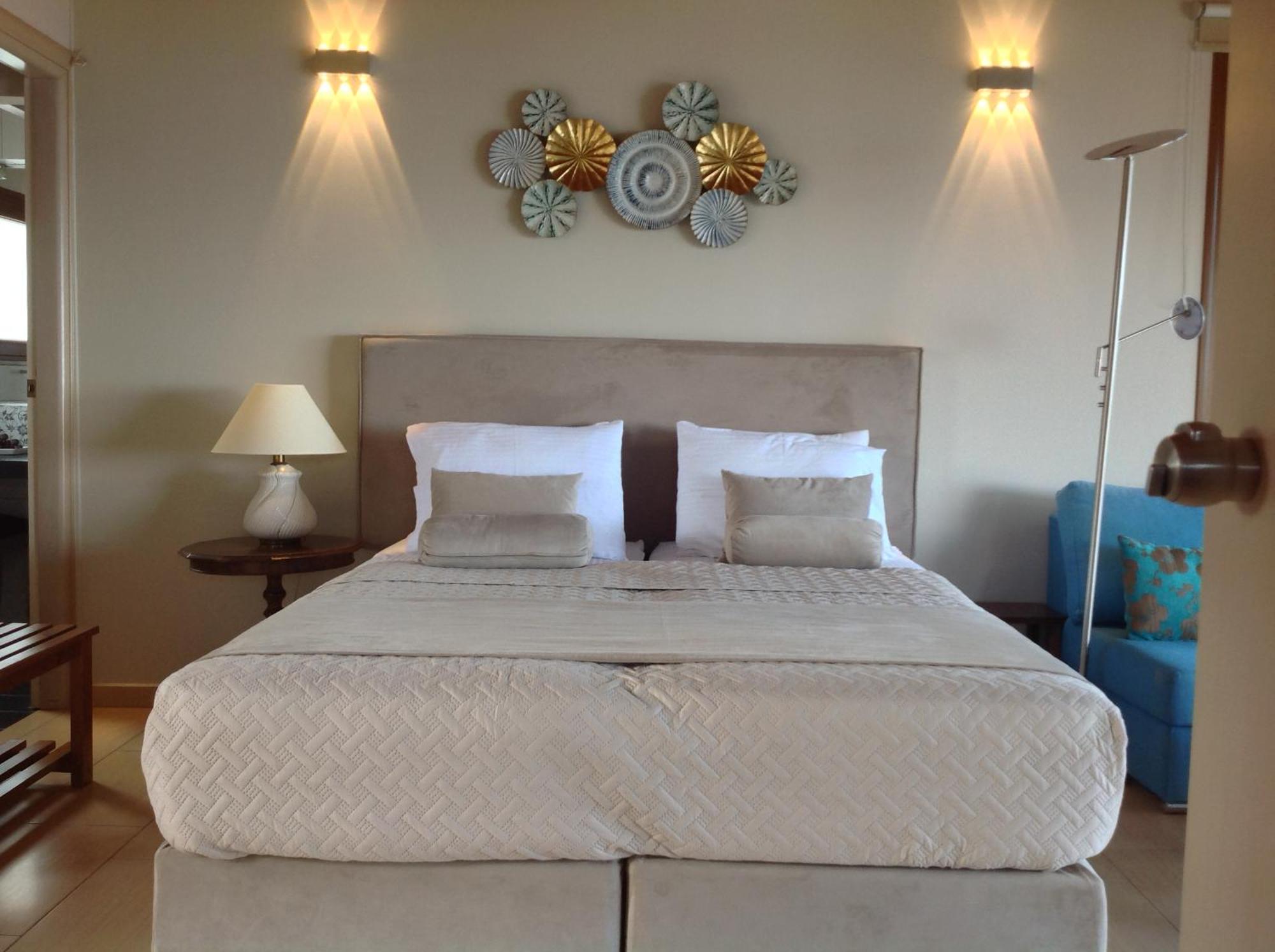 Asterias Studios & Apartments คาลีเวส ภายนอก รูปภาพ
