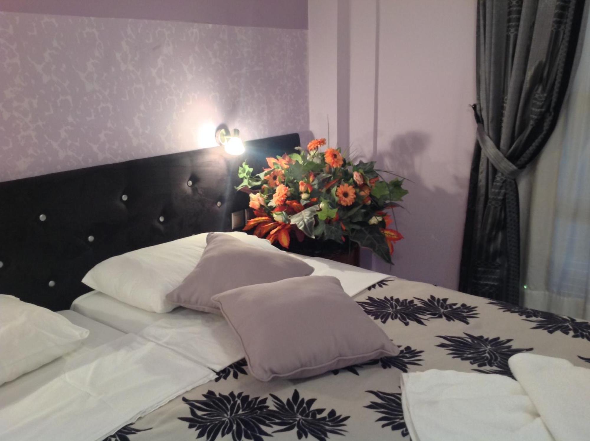 Asterias Studios & Apartments คาลีเวส ภายนอก รูปภาพ