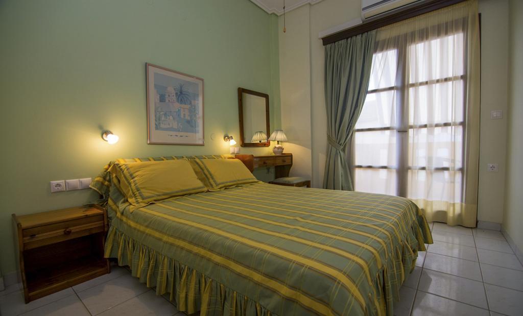 Asterias Studios & Apartments คาลีเวส ห้อง รูปภาพ