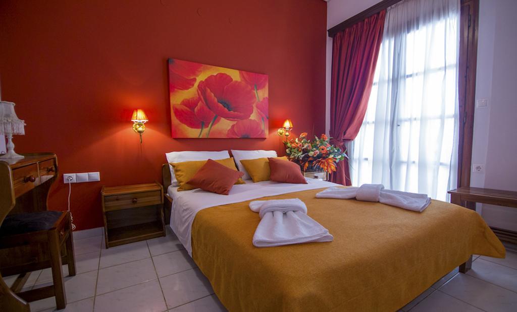 Asterias Studios & Apartments คาลีเวส ห้อง รูปภาพ